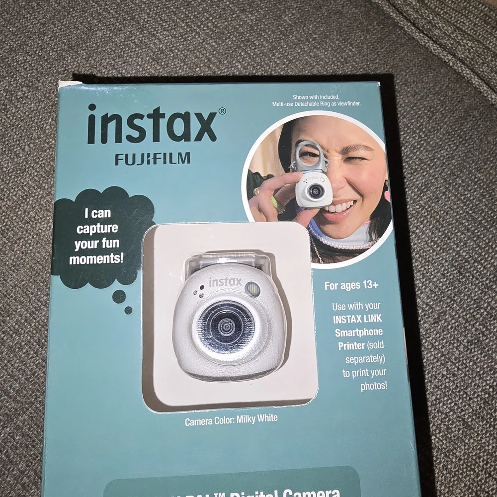 Fujifilm Instax Mini Camera in White